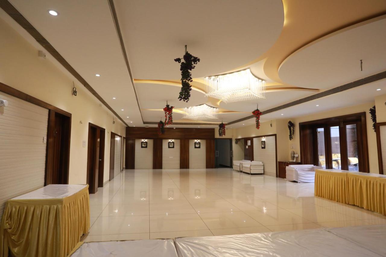 Hotel Shri Khedapati International Dewas Exterior photo