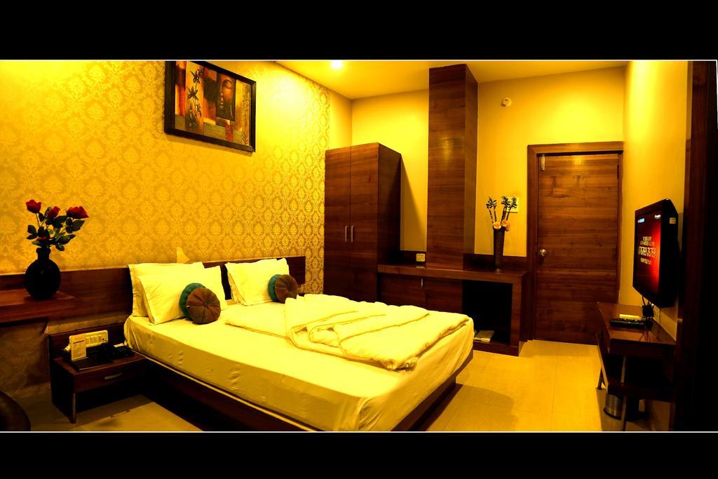 Hotel Shri Khedapati International Dewas Exterior photo