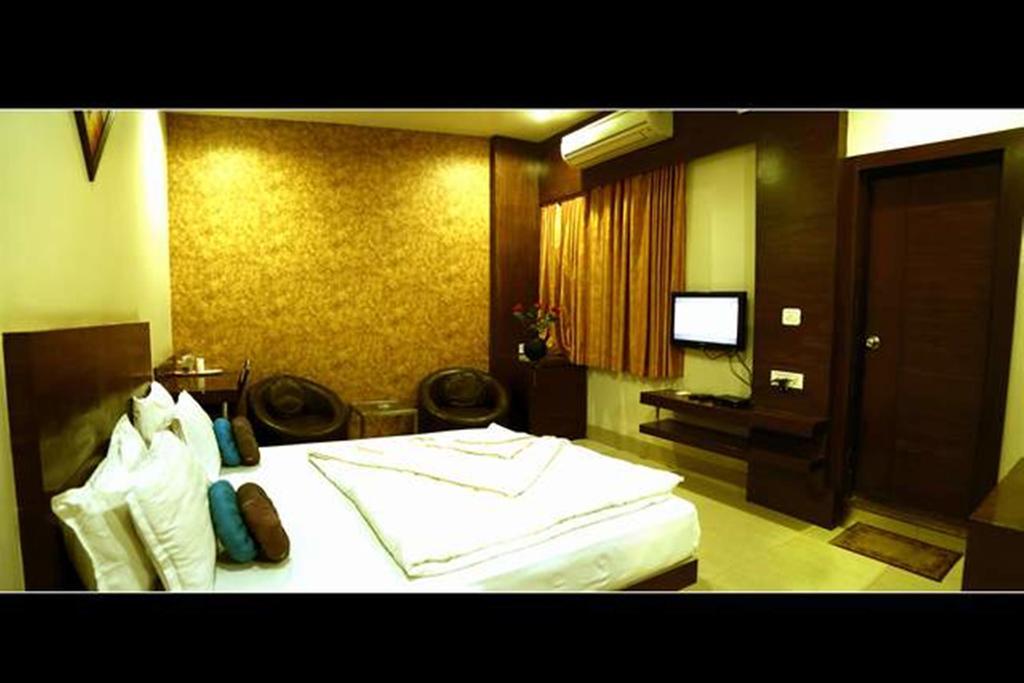 Hotel Shri Khedapati International Dewas Exterior photo
