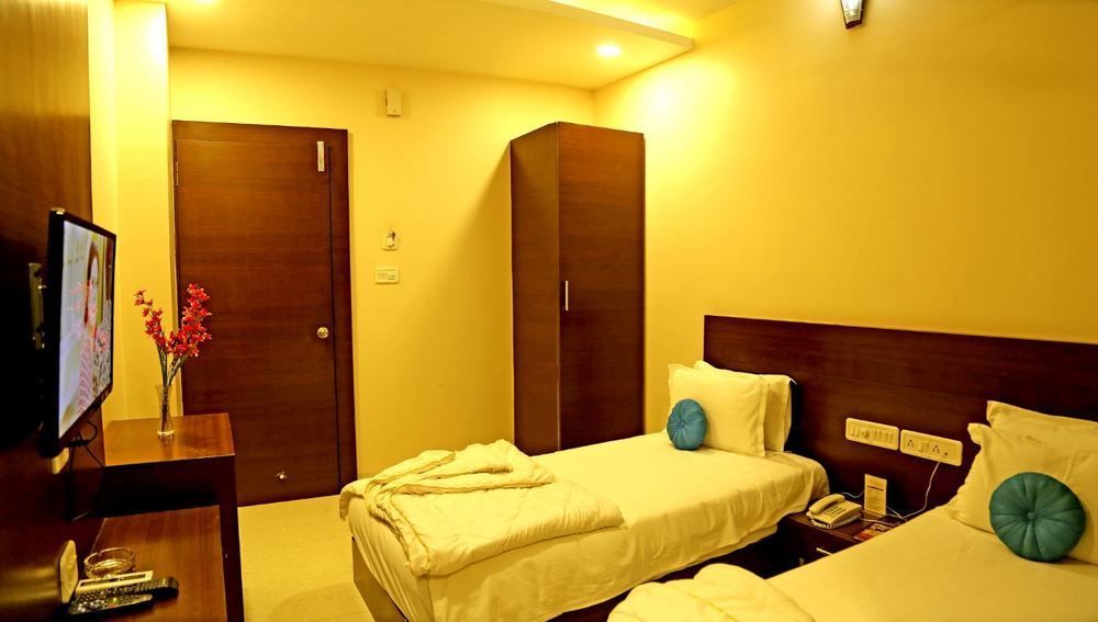 Hotel Shri Khedapati International Dewas Exterior photo
