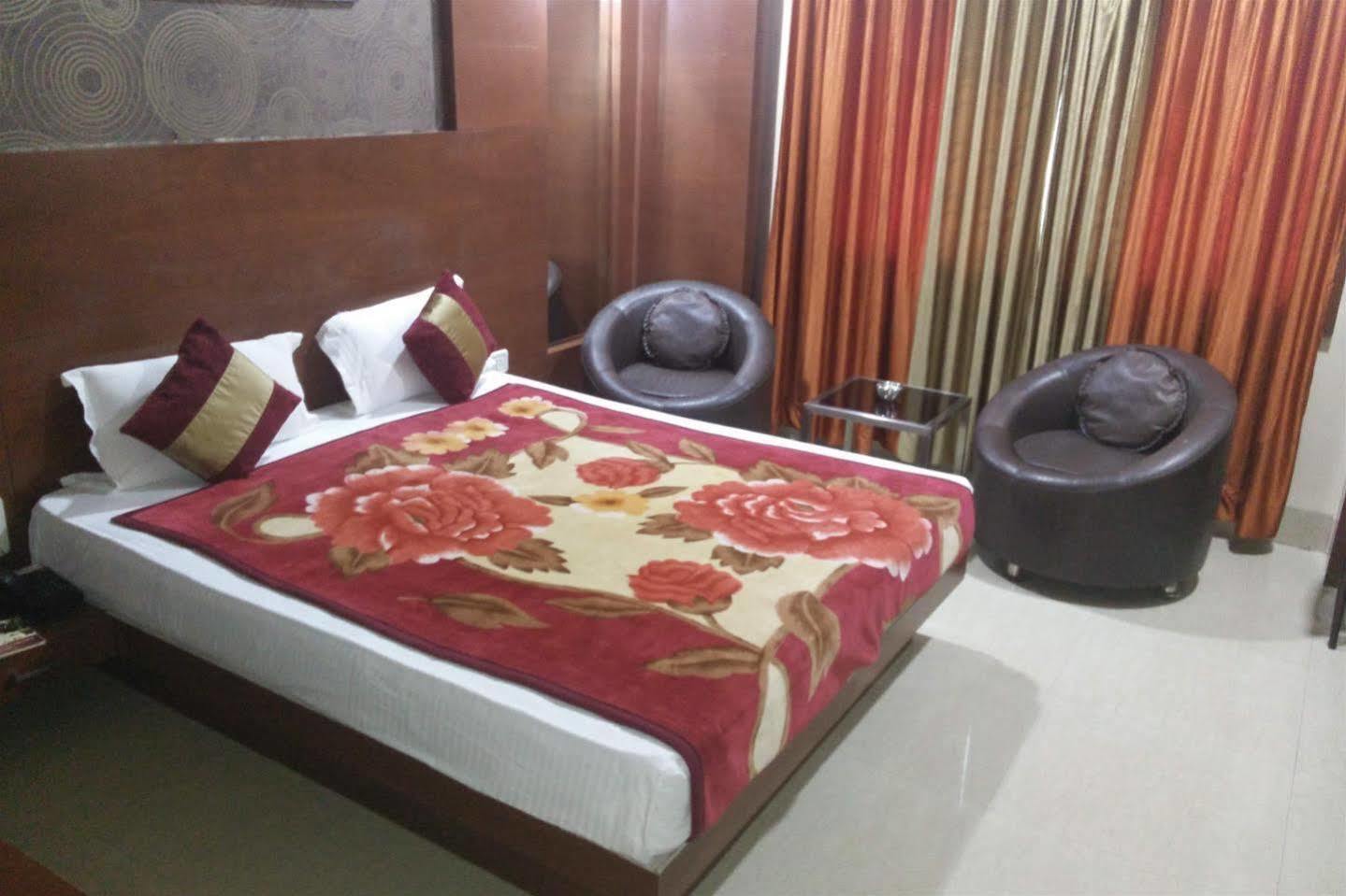 Hotel Shri Khedapati International Dewas Exterior photo