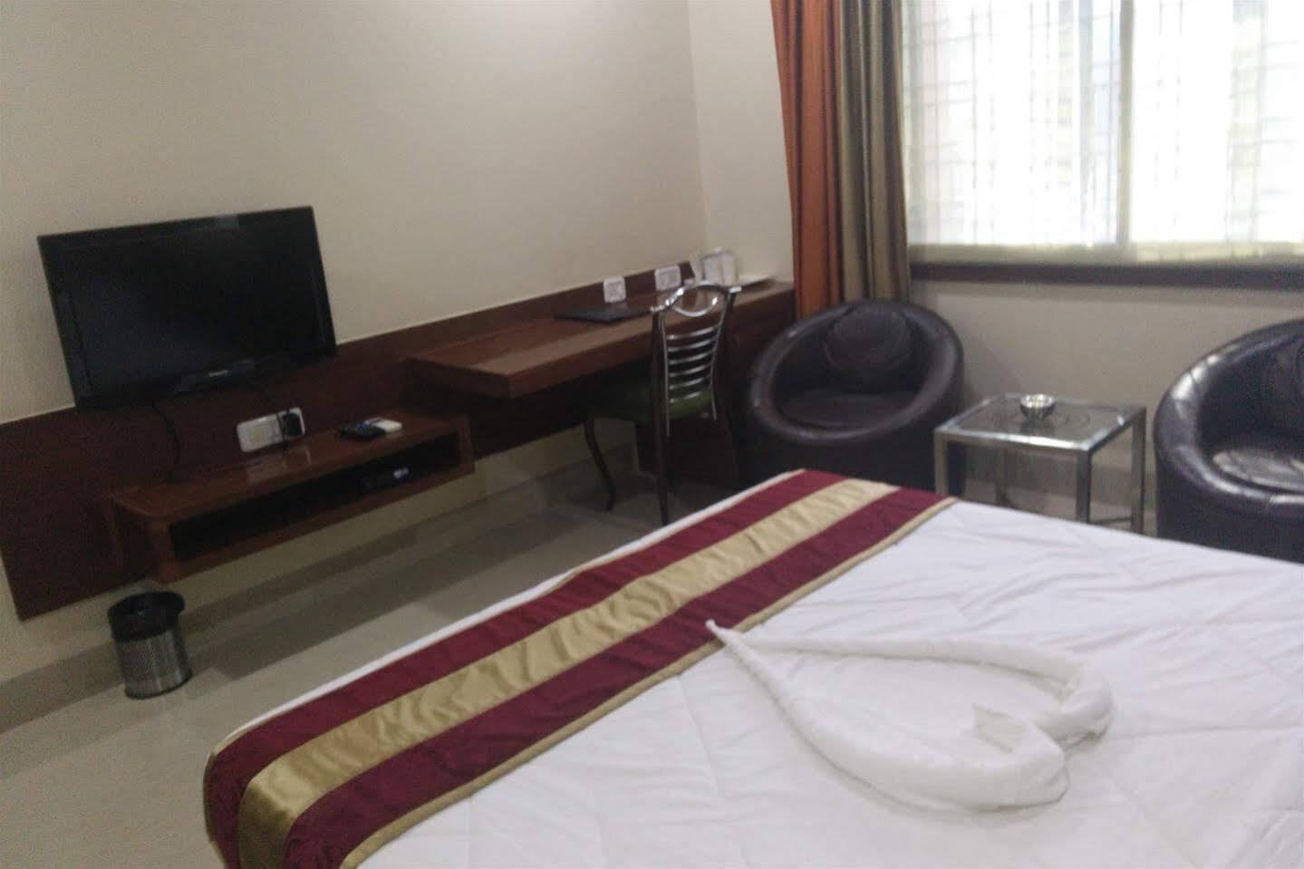 Hotel Shri Khedapati International Dewas Exterior photo